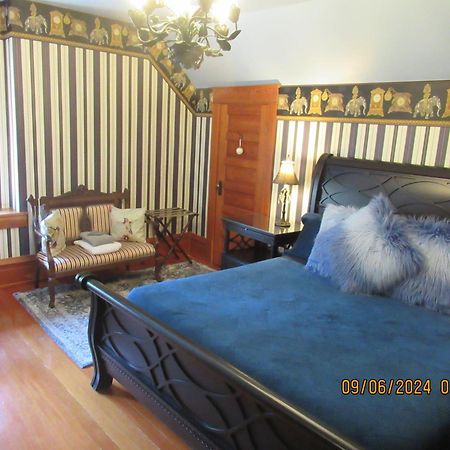 Hummingbird Gardens B&B Ladysmith Bagian luar foto